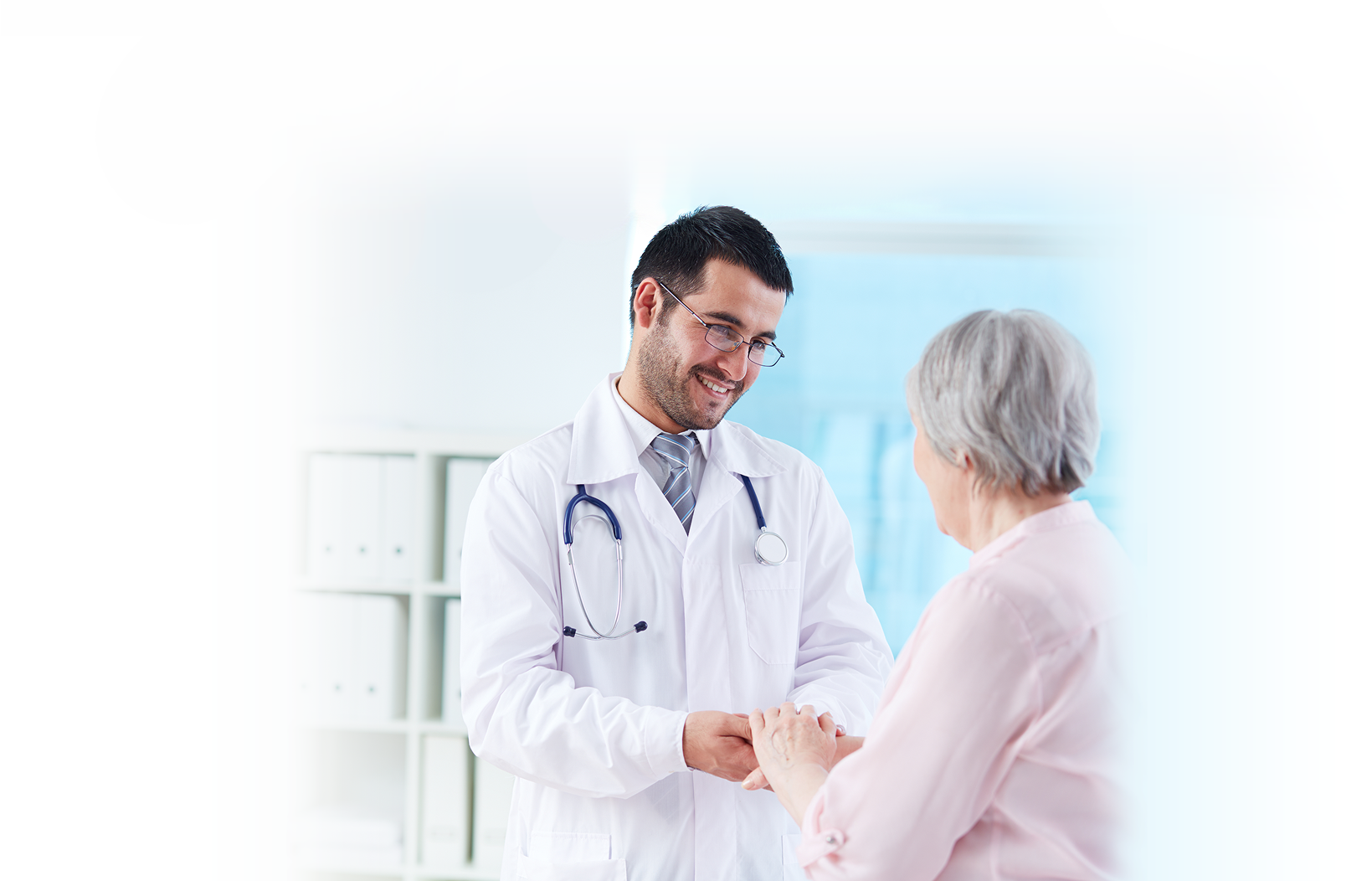 Médico atendendo paciente